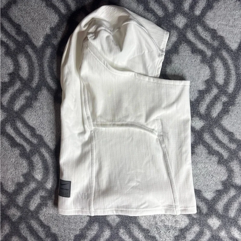 Nike Pro Therma-FIT White Hood